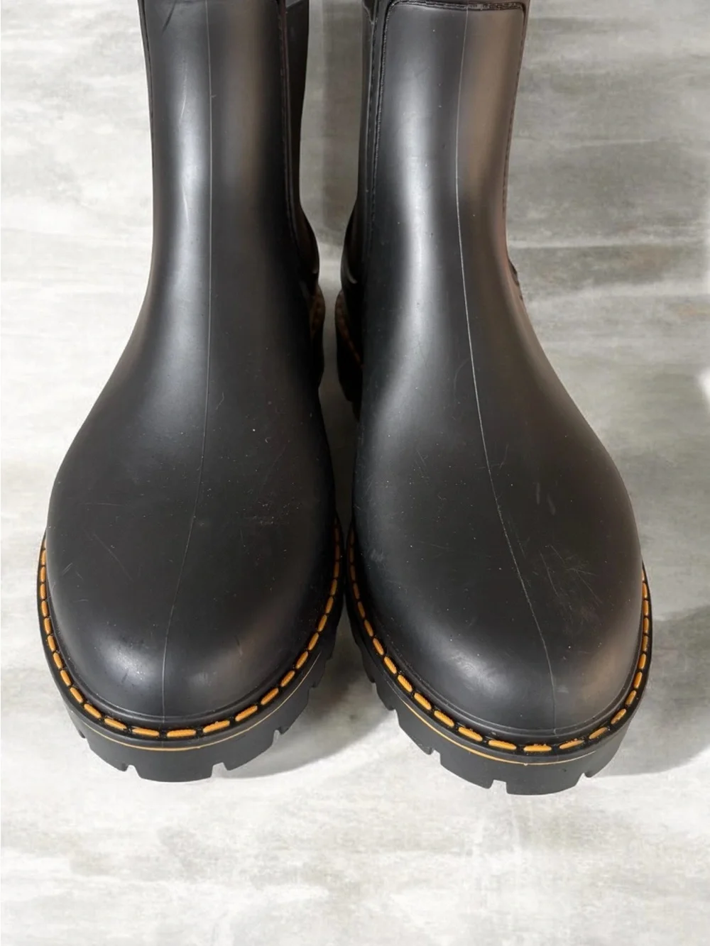 IGOR Women’s Black Rain boot Sleek Slip-On Design Size 41 Like New